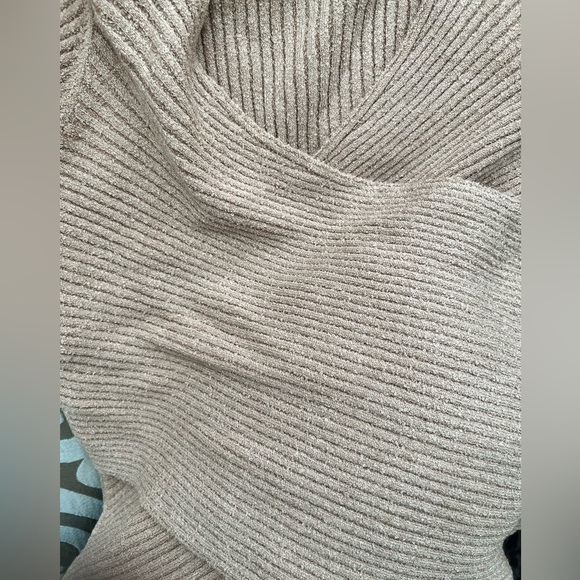 ASTR THE LABEL-  Mock Neck Cross Front Sweater Ribbed Knit Faux Wrap Top NWOT - Picture 3 of 8